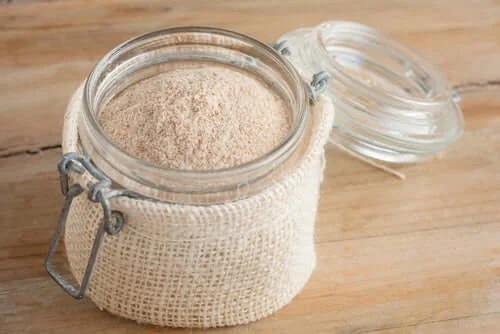 Făină de migdale inclusă în rețete de pâine low carb