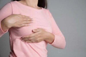 Durerile de sâni și ciclul menstrual