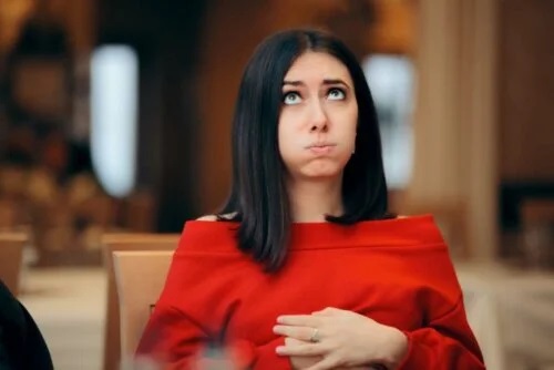 Femeie care nu știe cum să previi ulcerul gastric