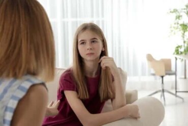 Minciunile adolescenților: ce poți face?