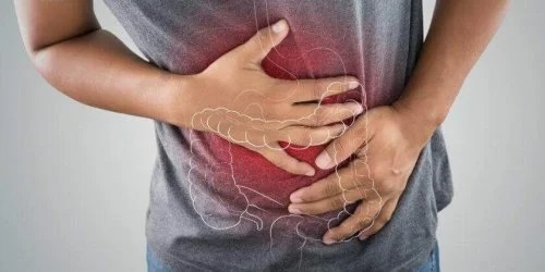 Bărbat cu dureri de intestine
