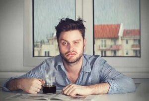Inerția de somn: de ce te trezești prost dispus