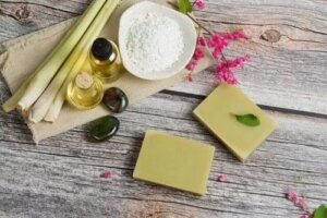 Beneficiile uleiului de citronella