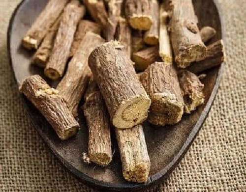 Remediu cu lemn dulce pentru durerile gastrice