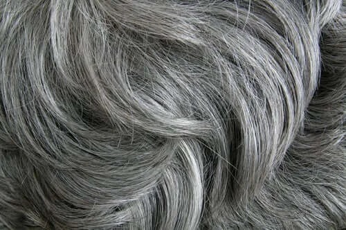 Stresul și albirea părului: rezultatele studiilor