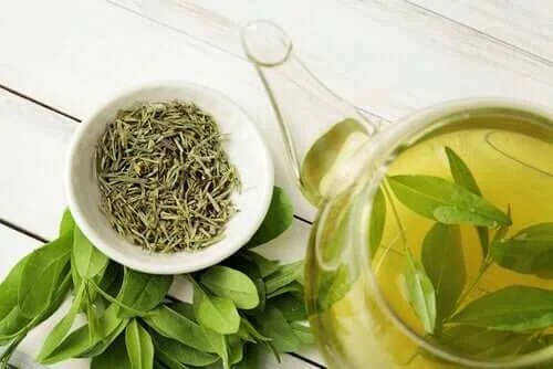 Știai că ceaiul verde crește longevitatea?