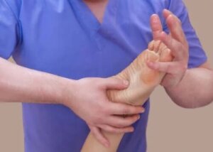În cât timp se vindecă fasciita plantară?