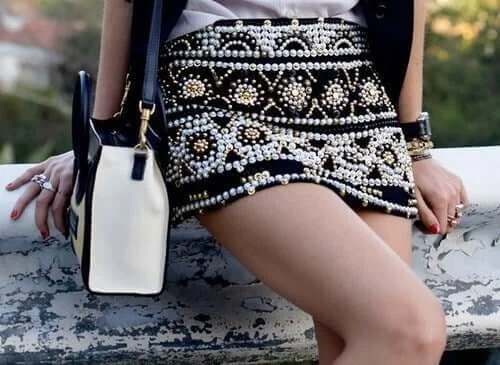 Fată cu accesorii la modă