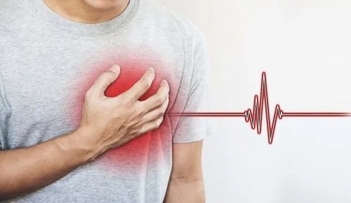 Bărbat care are probleme cu inima