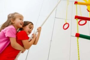 Exercițiile crossfit pentru copii: beneficii