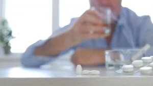 Metabolismul hepatic: alcool și antibiotice