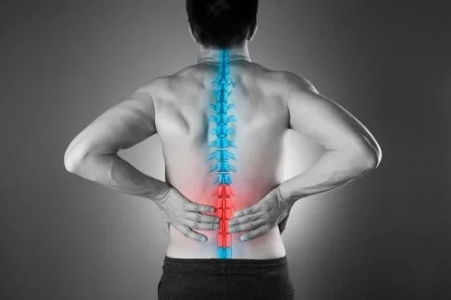 4 moduri naturale ca să scapi de durerea de spate