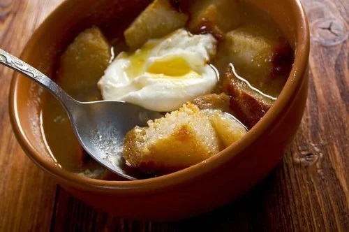 Rețetă de supă de usturoi castiliană: un deliciu!