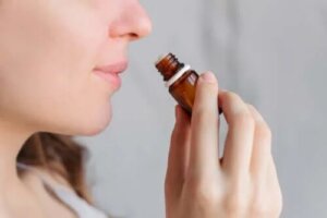 Aromaterapia pentru durerile menstruale