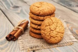 Rețetă simplă de biscuiți cu scorțișoară