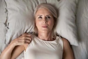 Anxietatea pe timp de noapte: cauze și remedii