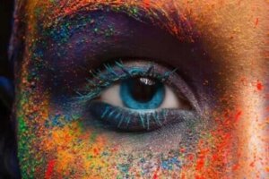 Schimbarea culorii ochilor: adevăruri și mituri
