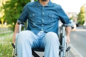 La ce vârstă poate apărea scleroza multiplă?