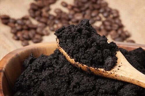 Zaț de cafea în lingură