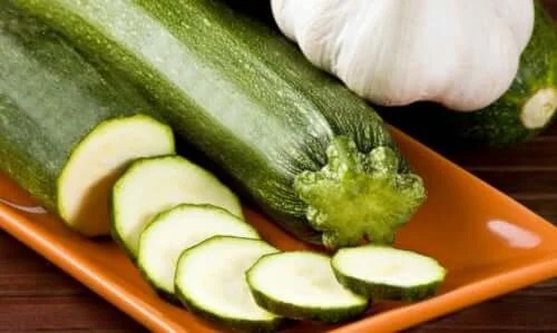 Zucchini tăiat felii