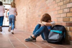 Anxietatea socială la copii: cum să-i ajuți