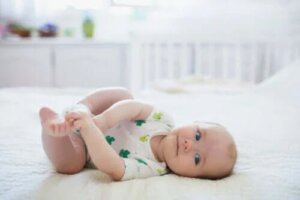 Gropița sacrală: cum afectează copiii