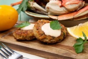 Rețete delicioase de chiftele de crab