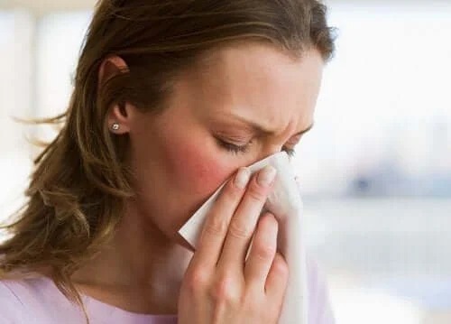 Femeie care are gripă