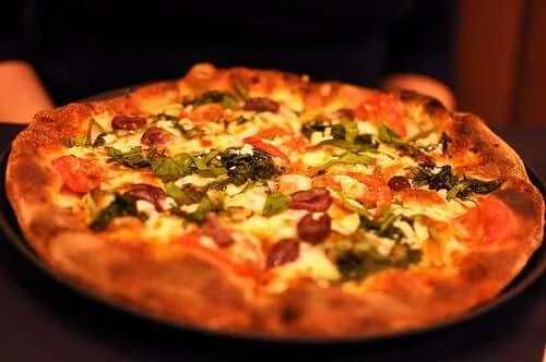 Rețetă de pizza napoletană