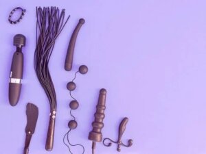 Cum să sterilizezi jucăriile sexuale corect