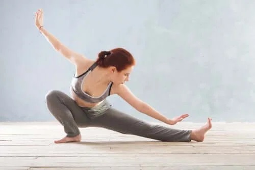 Yoga pe lista de terapii pentru ameliorarea fibromialgiei