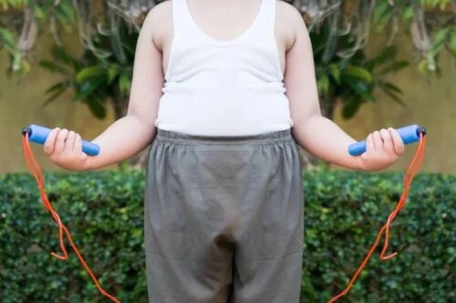Sportul poate preveni boli asociate cu obezitatea la copii