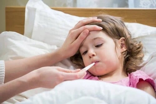 Copil care are gripă