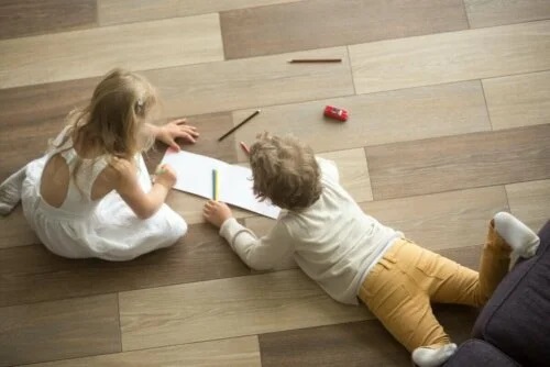 Dezavantajele podelelor din lemn dacă ai copii