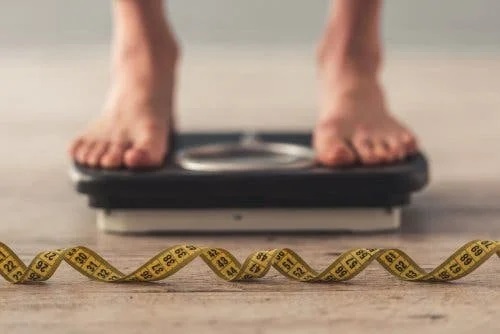 Elimini grăsimea din dietă ca să slăbești