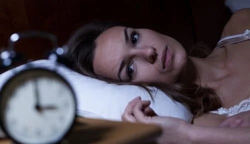 Femeie care are insomnie