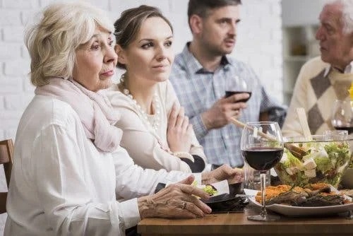 Cum să te înțelegi cu socrii la reuniuni
