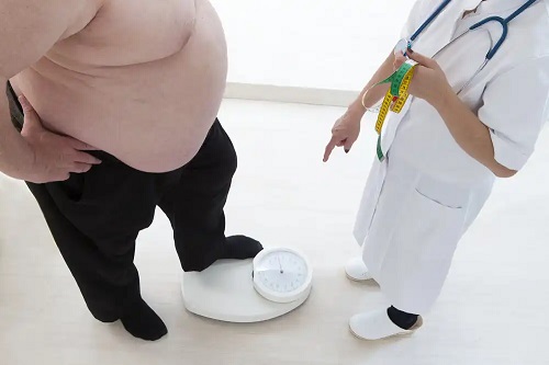 Medic care vorbește despre consecințele consumului excesiv de alimente ultraprelucrate