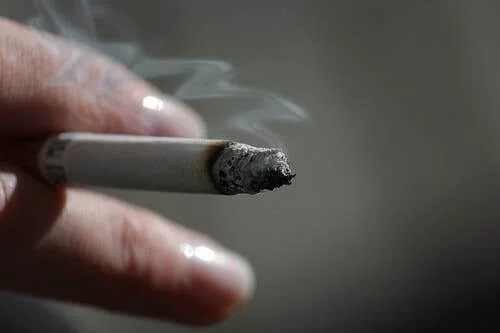Obiceiuri care cresc colesterolul precum tutunul