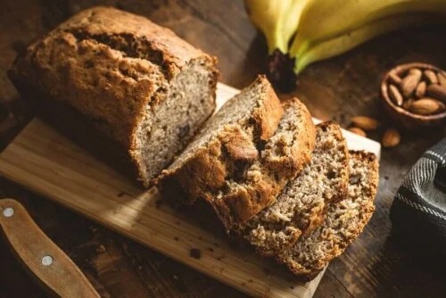 Rețetă de pâine cu migdale și banane
