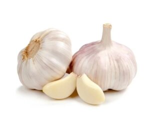 6 remedii naturale pentru tratarea infecțiilor gâtului
