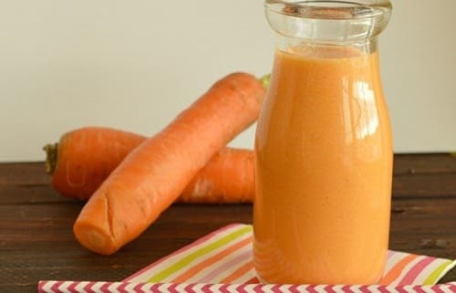 Smoothie cu morcovi proaspeți