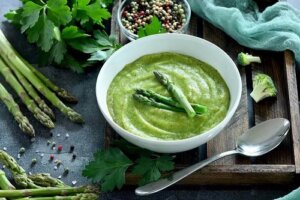 Rețetă de supă cremă de sparanghel verde