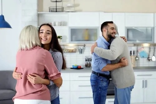 7 sfaturi ca să te înțelegi cu socrii