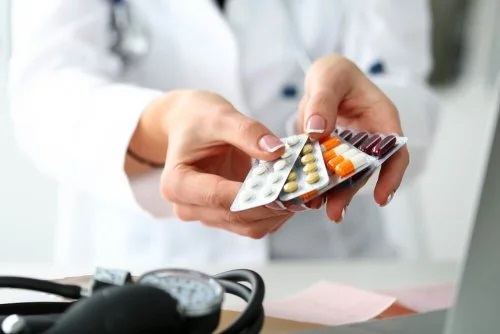 Medic care oferă un tratament pentru sarcoidoză