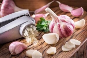 3 remedii cu usturoi pentru colesterol ridicat