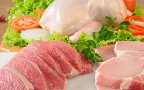 Carne pentru o rețetă de șnițele umplute