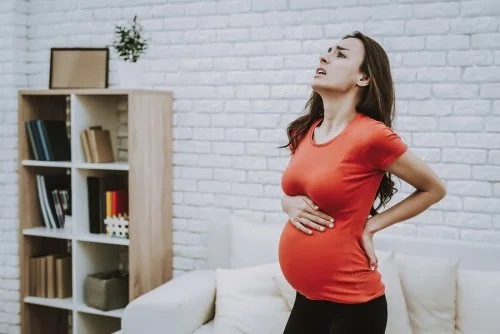 Colica renală în sarcină generează dureri