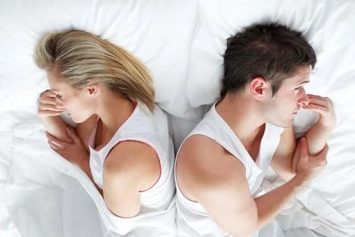 Cuplu afectat de dorința sexuală scăzută