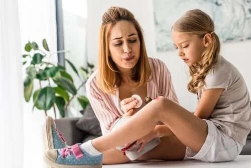 6 pași pentru tratarea rănilor infectate